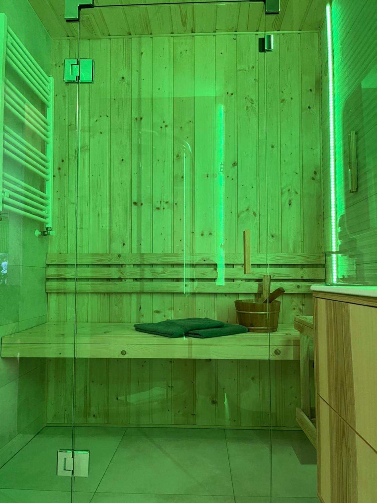 Jesionowe Apartamenty Nad Odra, Stare Miasto, Sauna W Jednym, Klimatyzacja , Garaz Podziemny 0 Zl, Odra River , Old Town, New Building, Air Conditioning, Sauna-One, Underground Garage Free Vratislav Exteriér fotografie